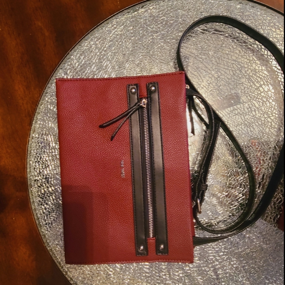 Red(dark) & Black  Ninewest clutch